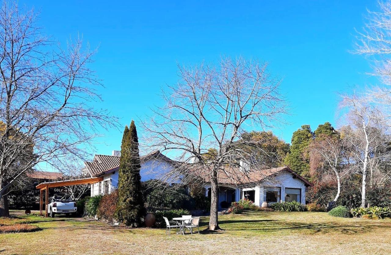 Golf - Casa De Huespedes Villa Tandil Buitenkant foto